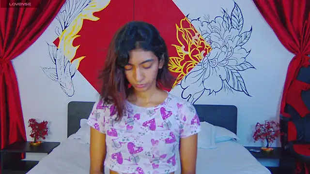 Hottie Veronica online show from May 2026 05:30:02 PM