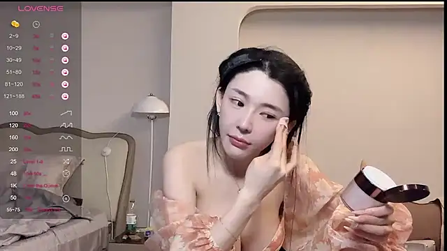 Snapshot of kiki-12 chatting on June 2026 07:14:02 AM kiki-12 online show from June 2026 07:14:02 AM