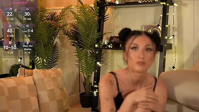 Snapshot of EllieJules chatting on July 2026 03:57:02 AM EllieJules online show from July 2026 03:57:02 AM