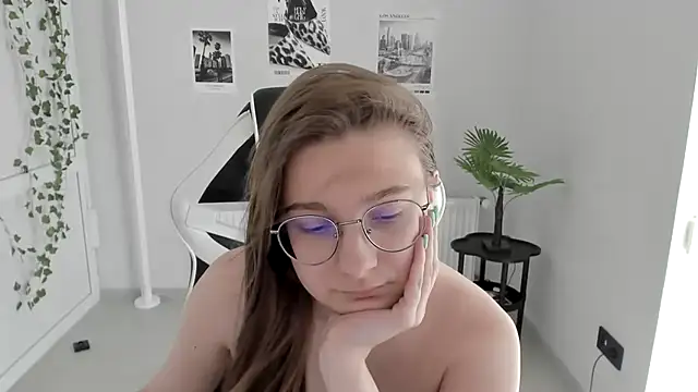 Mia kristal online show from June 2026 08:13:01 AM