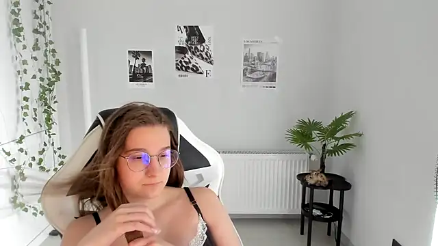 Mia kristal online show from July 2026 08:27:02 AM