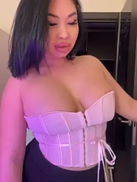LaaadyDaaamn online show from May 2026 01:28:02 PM