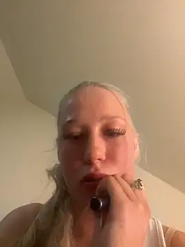 LeniMaria online show from March 2026 08:23:01 PM