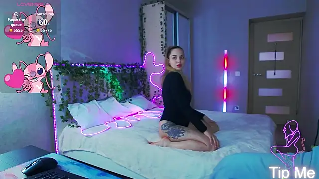 Alexandracandy online show from April 2026 02:56:02 PM