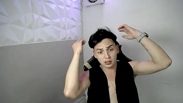 Mathias twinkk online show from May 2026 04:42:01 AM