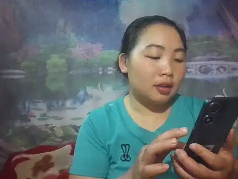 Huemy098 online show from April 2026 01:56:02 PM