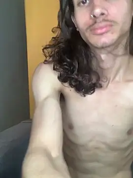 FelipeLipe18 online show from April 2026 08:59:02 PM