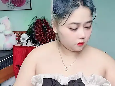 Nhanlu009 online show from May 2026 05:56:01 AM