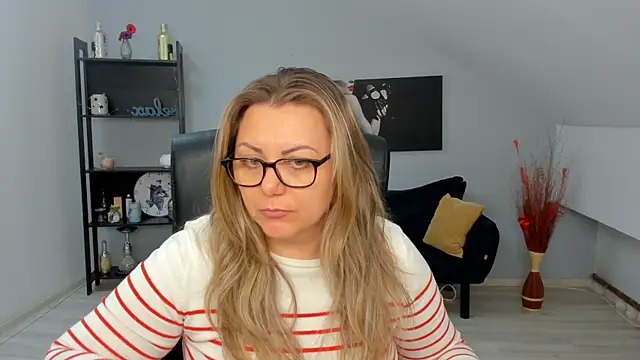 JessieRichards online show from March 2026 07:47:02 AM