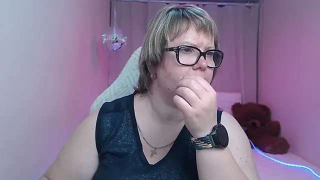 Snapshot of BonnnyBoobsy chatting on May 2026 06:58:01 PM BonnnyBoobsy online show from May 2026 06:58:01 PM