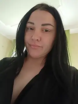 Snapshot of Elsie-Nora chatting on June 2026 05:45:02 AM Elsie-Nora online show from June 2026 05:45:02 AM