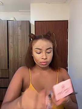 Snapshot of Kloe_rousse01 chatting on May 2026 07:54:02 PM Kloe rousse01 online show from May 2026 07:54:02 PM
