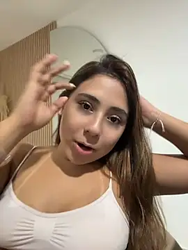 Snapshot of MelodyRey__ chatting on July 2026 03:11:02 AM MelodyRey online show from July 2026 03:11:02 AM