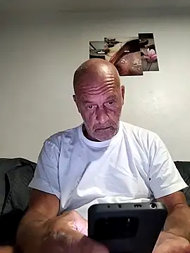 lateex77 online show from April 2026 11:10:01 PM