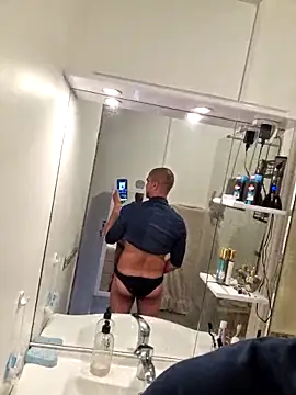 Justfunfree online show from March 2026 02:29:01 PM