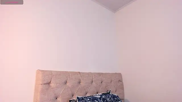 Snapshot of Sofi_Martinez1 chatting on June 2026 03:21:01 PM Sofi Martinez1 online show from June 2026 03:21:01 PM