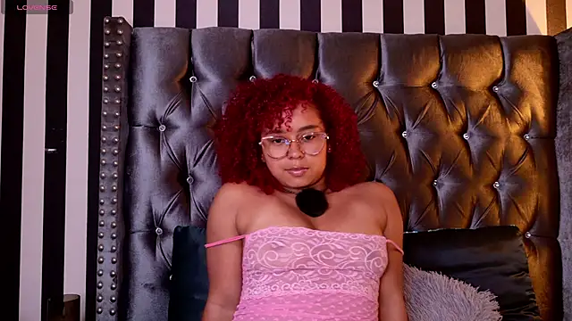 Snapshot of lara_curly chatting on March 2026 10:20:01 AM lara curly online show from March 2026 10:20:01 AM