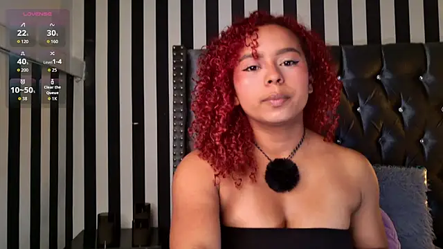 Snapshot of lara_curly chatting on April 2026 08:12:02 AM lara curly online show from April 2026 08:12:02 AM