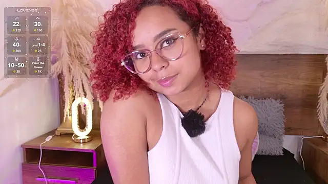 Snapshot of lara_curly chatting on April 2026 11:35:01 AM lara curly online show from April 2026 11:35:01 AM