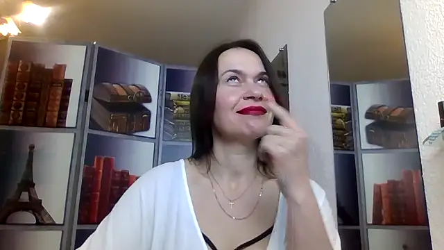 Selena Moo online show from April 2026 08:12:01 AM