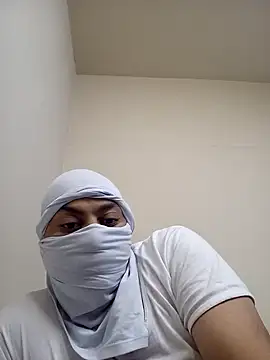 Snapshot of trkk9715 chatting on April 2026 09:35:01 PM trkk9715 online show from April 2026 09:35:01 PM