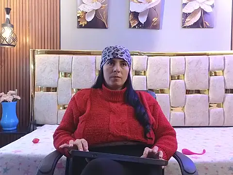 Snapshot of HELLEN_MARK chatting on May 2026 11:15:01 AM HELLEN MARK online show from May 2026 11:15:01 AM
