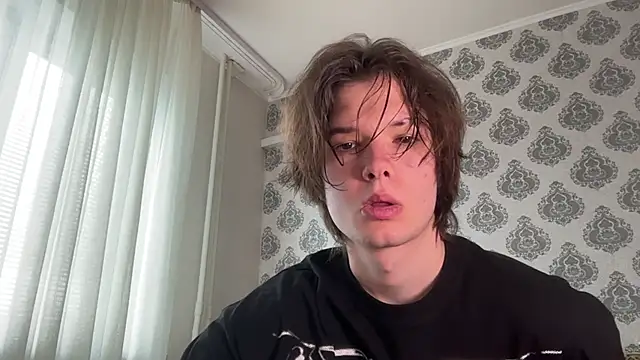 Snapshot of tomasdickpick chatting on May 2026 08:21:02 AM tomasdickpick online show from May 2026 08:21:02 AM