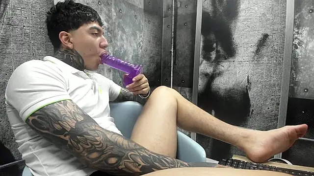 Gury tattoo online show from May 2026 02:21:02 PM