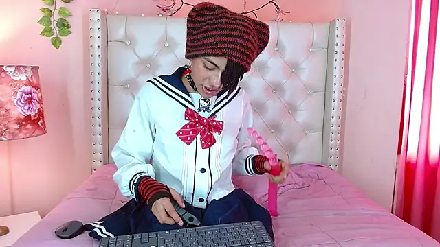 Snapshot of romeo_laurient chatting on May 2026 08:58:02 PM romeo laurient online show from May 2026 08:58:02 PM