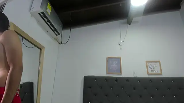 EsmeraldaNaim online show from May 2026 08:25:01 PM
