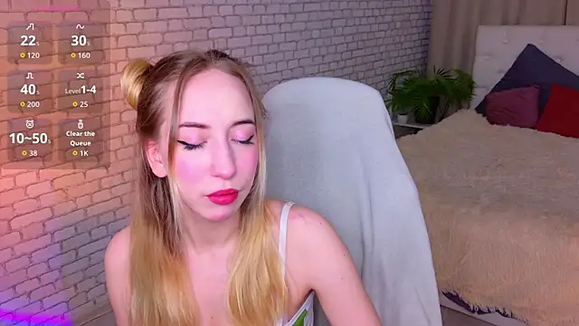 ShadowSparkle online show from April 2026 10:11:02 PM