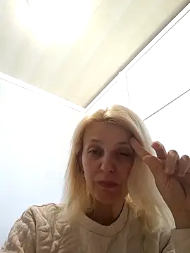 MiaLove183 online show from April 2026 01:39:02 PM