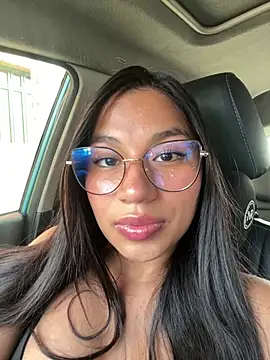 Snapshot of breenda01 chatting on April 2026 08:54:02 PM breenda01 online show from April 2026 08:54:02 PM