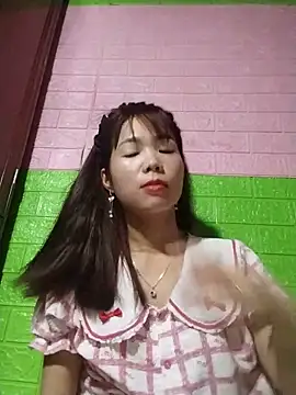 AmyLinee01 online show from June 2026 11:59:01 AM