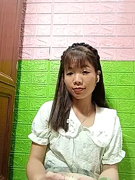 AmyLinee01 online show from June 2026 08:23:01 PM