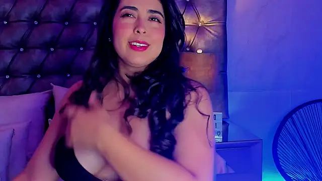 Sofia-Venegas online show from May 2026 06:13:02 PM