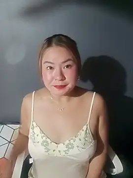 Amazingurlx online show from July 2026 07:12:02 PM