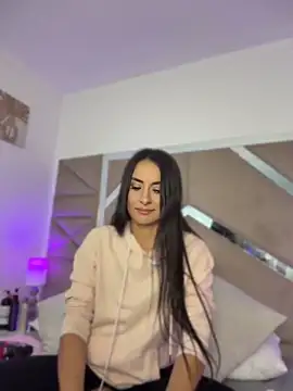 velvetlunaa  online show from June 2026 01:32:02 PM