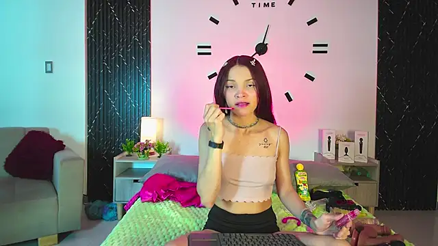 aurora petitee online show from April 2026 01:13:02 PM