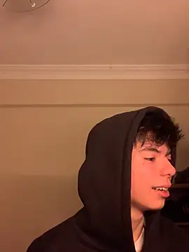 Beratylmamss online show from March 2026 09:40:02 PM