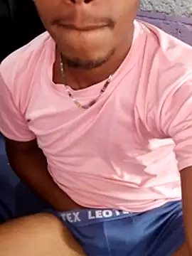 Xmoreno31 online show from April 2026 07:22:01 PM