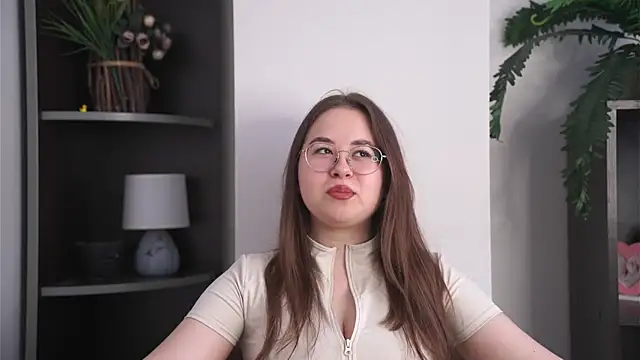 Snapshot of TiffaneySpikes chatting on March 2026 11:04:01 AM TiffaneySpikes online show from March 2026 11:04:01 AM