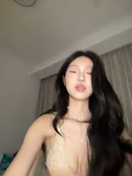 Snapshot of jolie_33 chatting on June 2026 01:23:02 PM jolie 33 online show from June 2026 01:23:02 PM