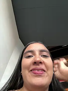 HaileyBiieber online show from April 2026 11:02:01 PM