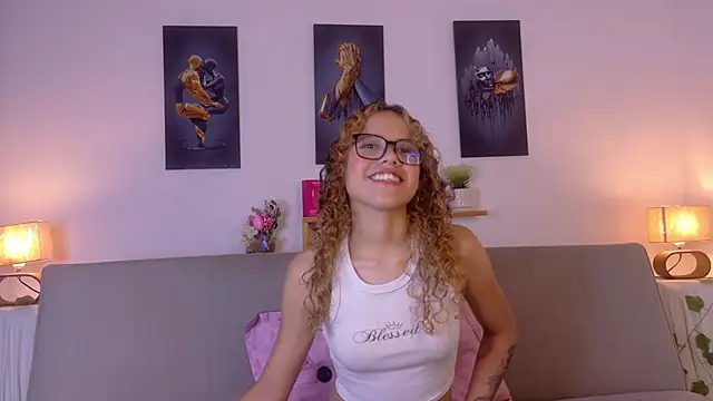 lia valmont 01 online show from May 2026 06:58:01 PM