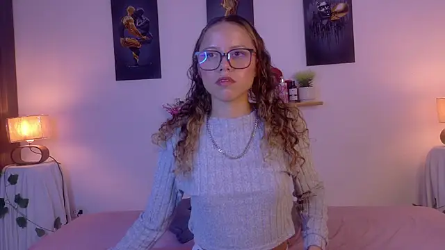 lia valmont 01 online show from June 2026 07:07:01 PM