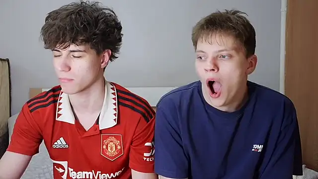 1gay1straight online show from March 2026 03:32:02 AM