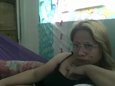 Snapshot of PinayChristine chatting on May 2026 02:06:01 AM PinayChristine online show from May 2026 02:06:01 AM