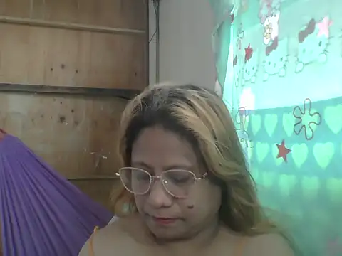 Snapshot of PinayChristine chatting on June 2026 04:35:02 AM PinayChristine online show from June 2026 04:35:02 AM