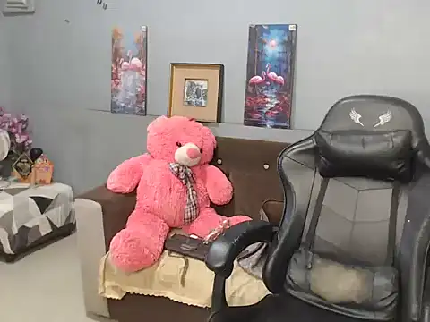 fuckercumm online show from June 2026 12:19:01 AM